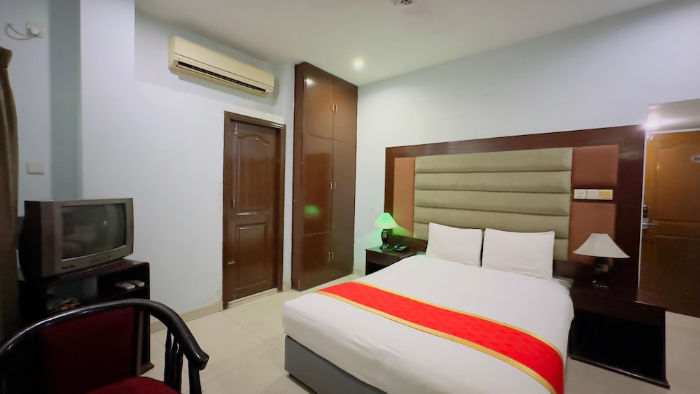 Superior Double Room, City View photo 3