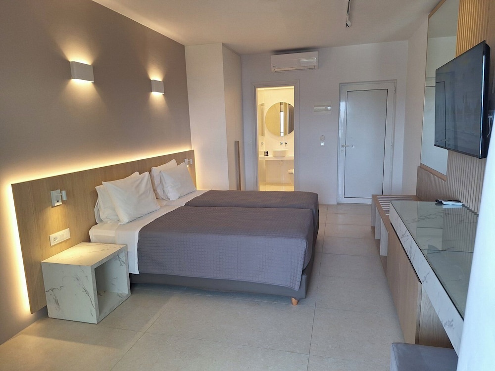 Superior Room, Partial Sea View Top Floor