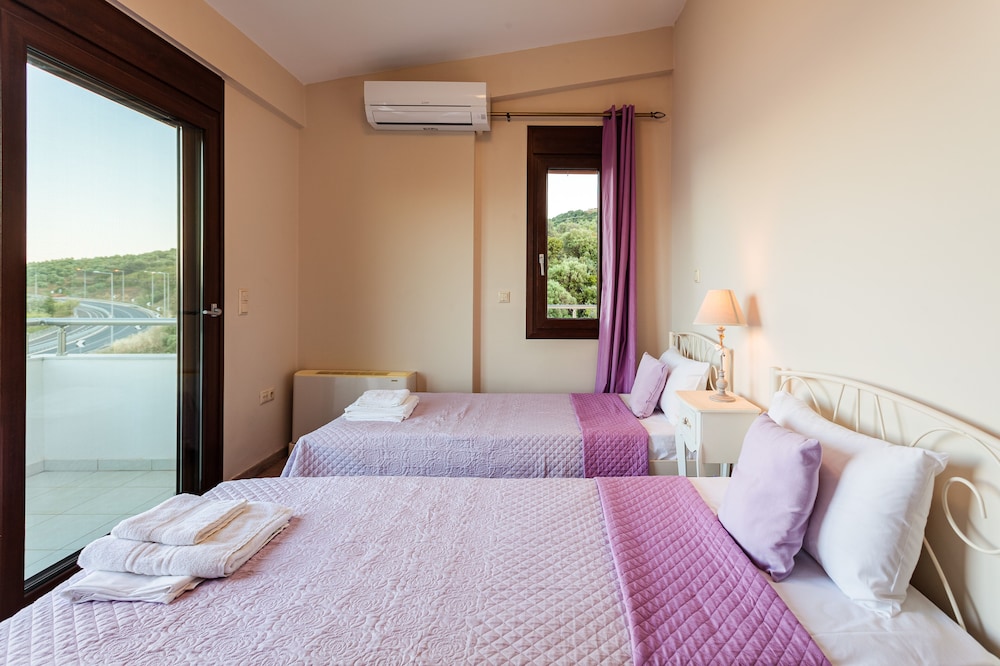 Villa, 2 Bedrooms, Beachside photo 1