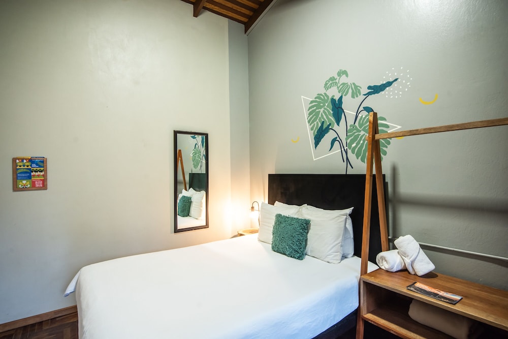 Small Room With Shared Bathroom