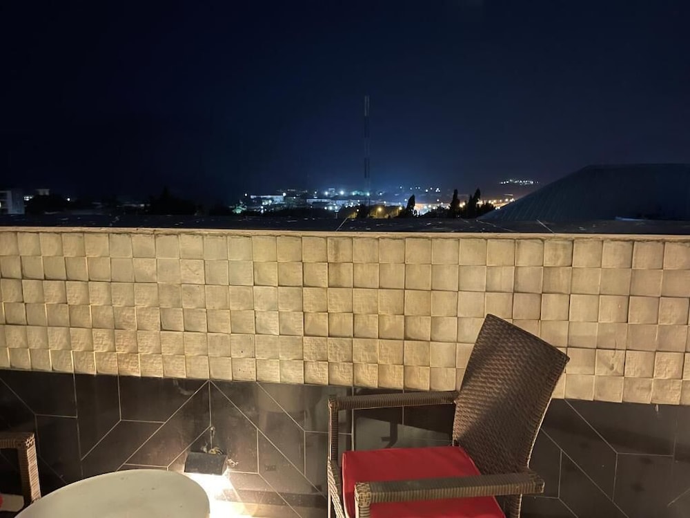 Presidential Suite, 1 King Bed, Balcony, Mountain View photo 3