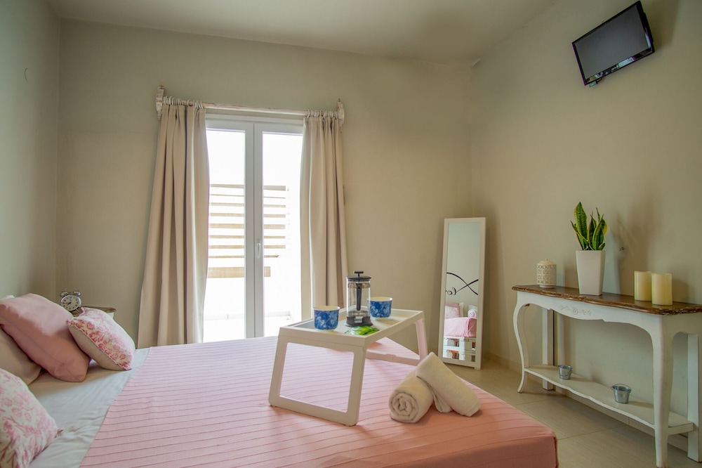 Superior Triple One Bedroom Apartment photo 3