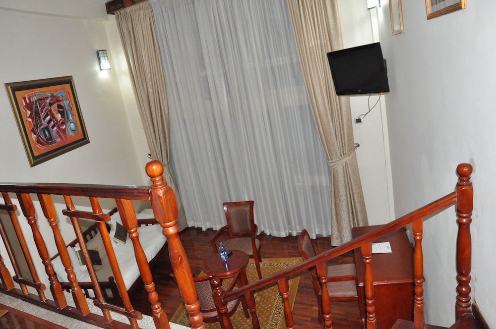 Family Room photo 2