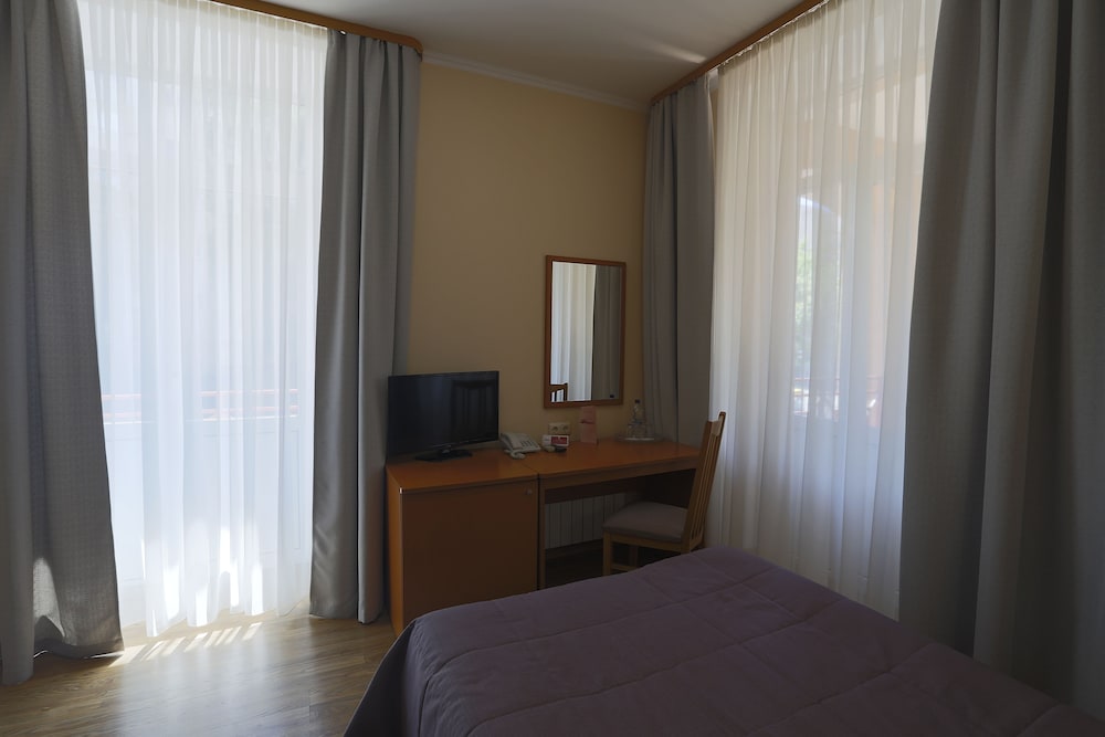 Classic Single Room