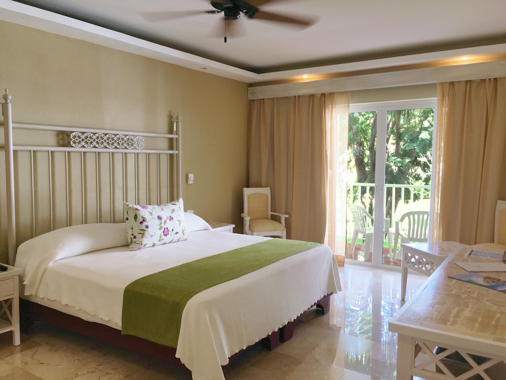 Superior Garden View with Extra Bed (2 adults +1 child) photo 3