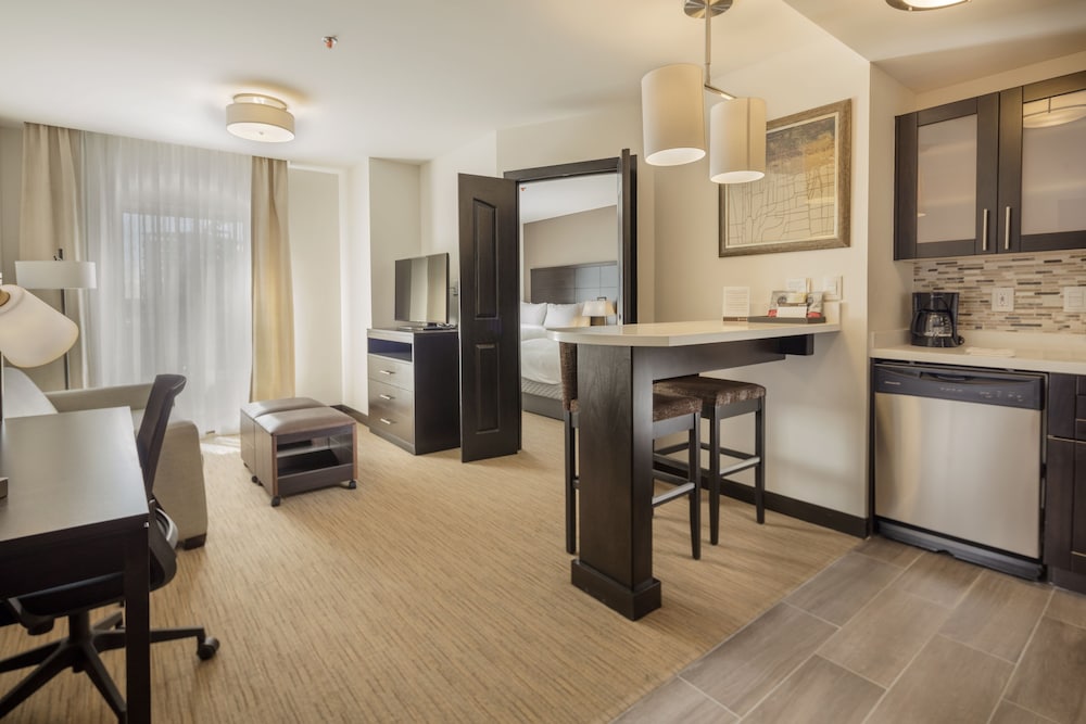 Suite, 1 Bedroom, Kitchen