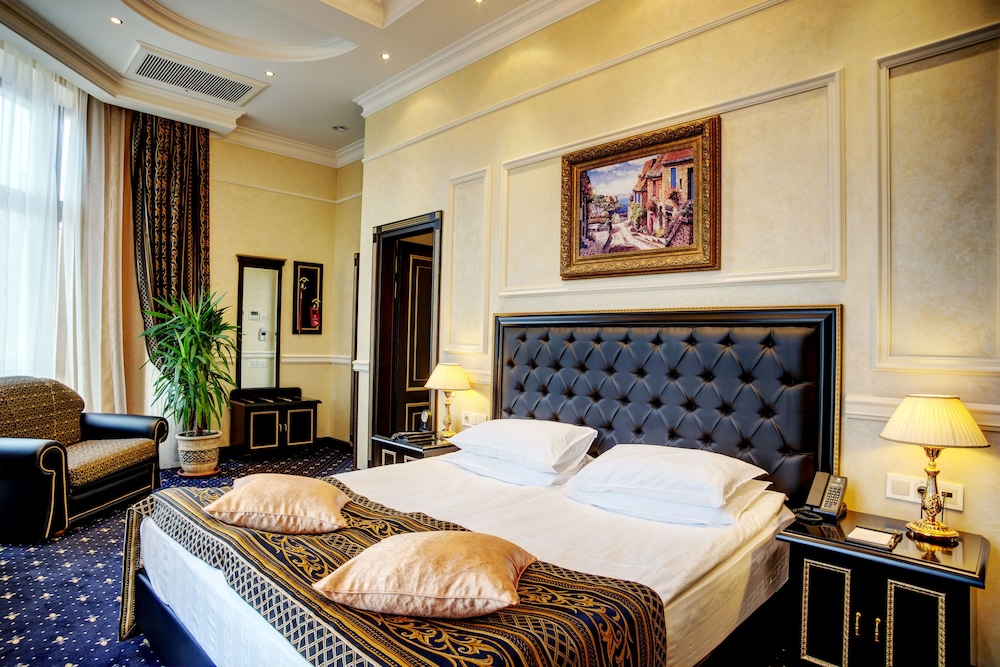 Deluxe Double or Twin Room photo 1