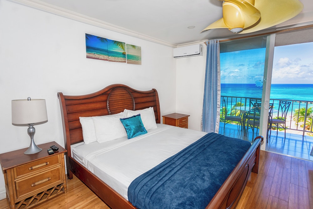 Deluxe Studio, Multiple Beds, Ocean View photo 2