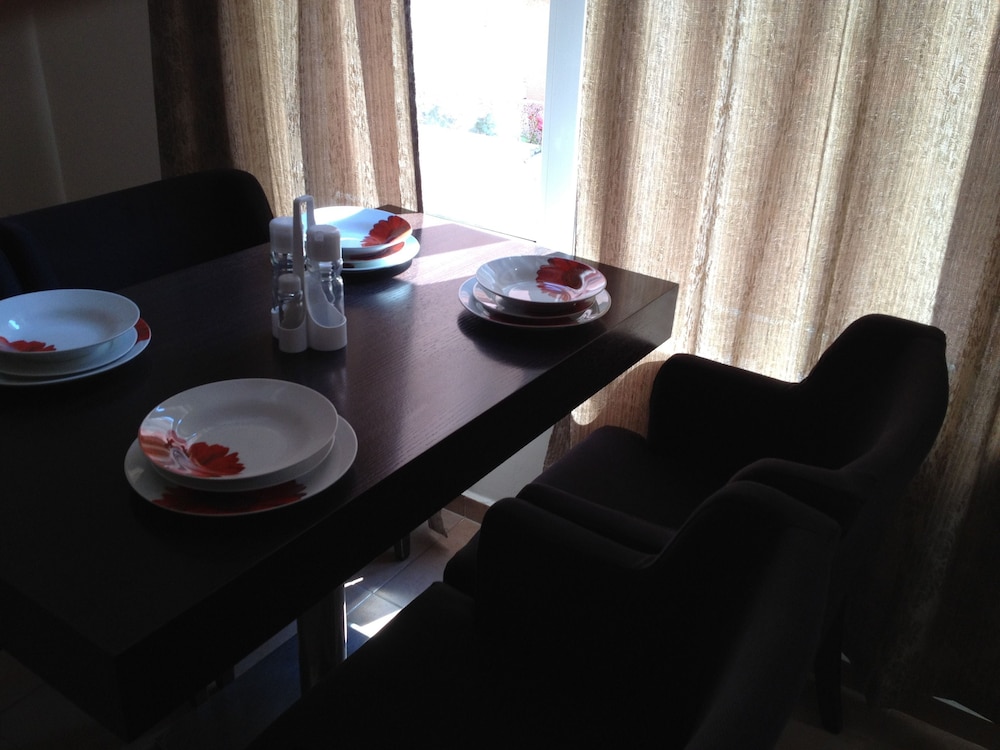 Apartment, 2 Bedrooms, Sea View photo 1