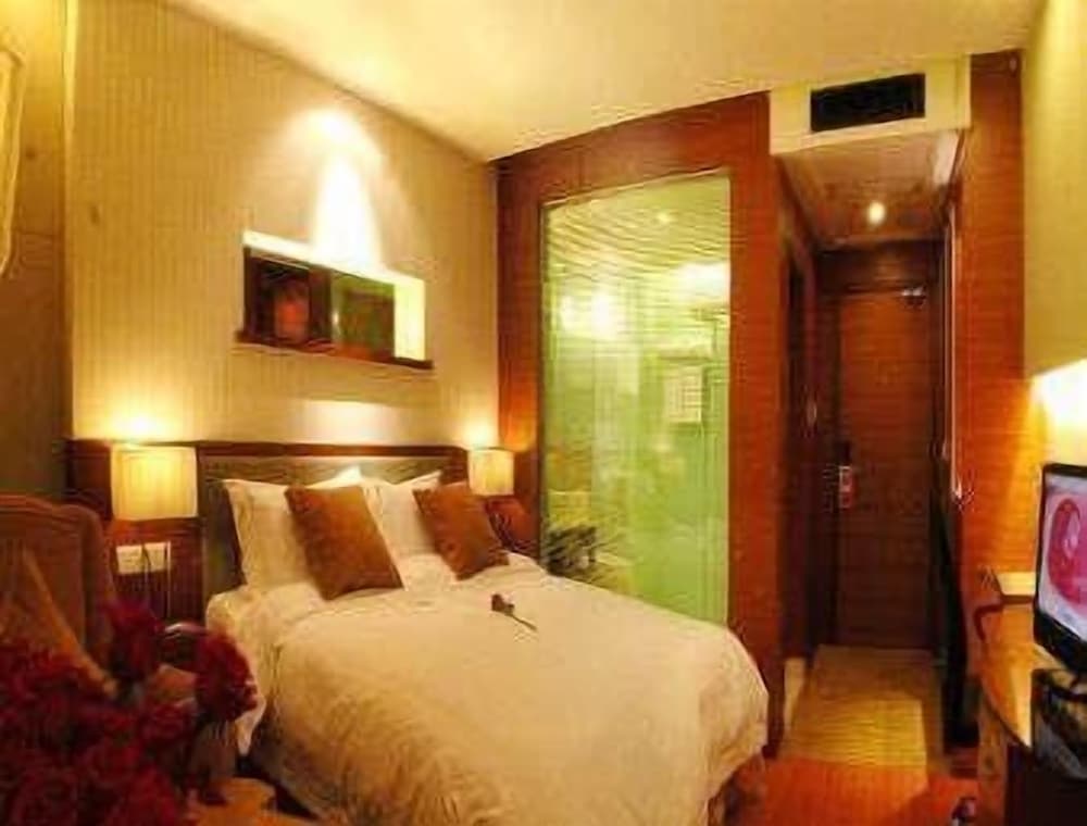 Standard Room, 1 King Bed photo 1