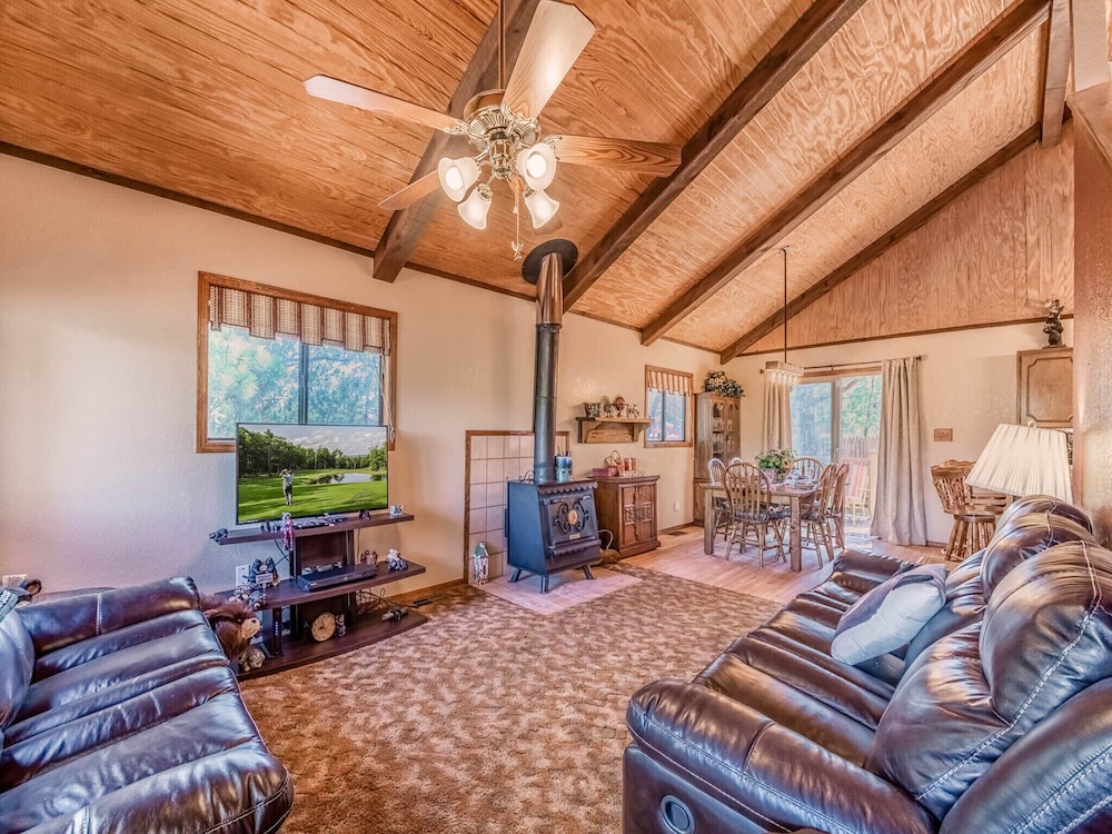 Studio (3 Bedrooms)
