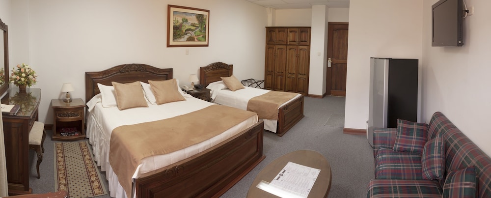Traditional Room, Multiple Beds photo 3