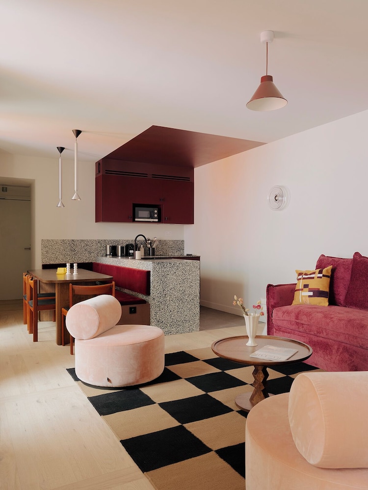 Three-Bedroom Apartment photo 1