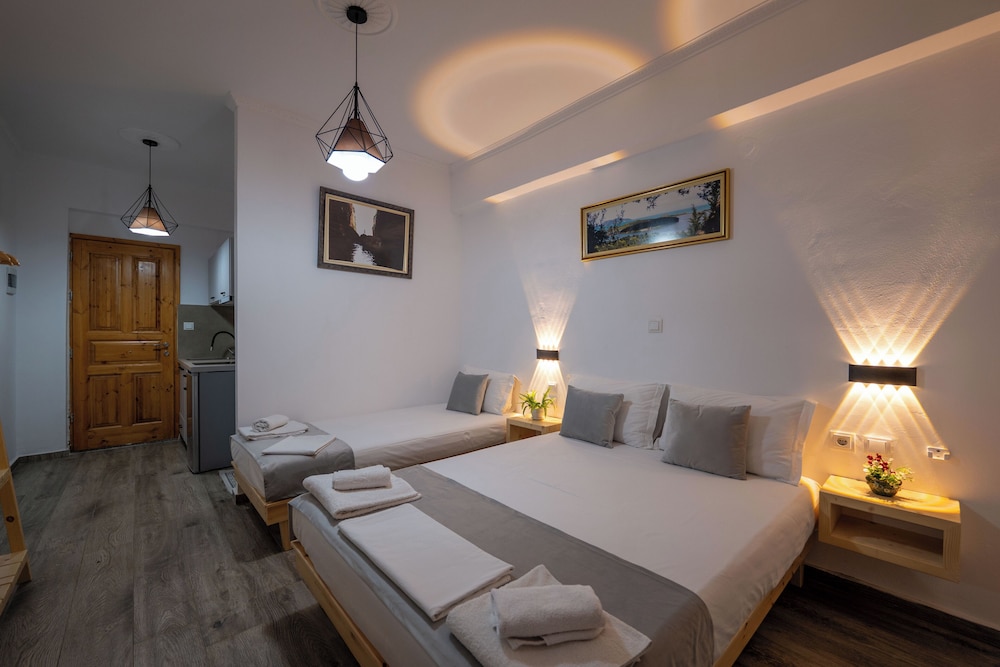 Classic Triple Room photo 3