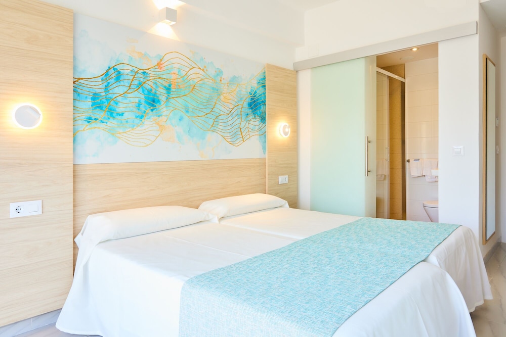 Triple Room (2 Adults + 1 Child)