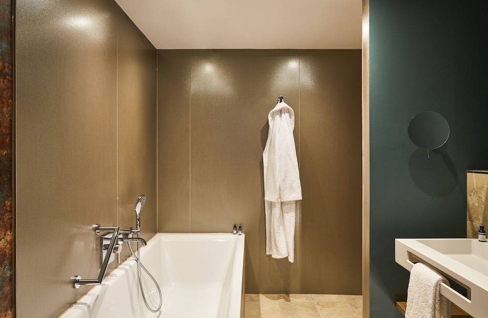 Hotel Indigo Dresden - Wettiner Platz by IHG - Photo 115