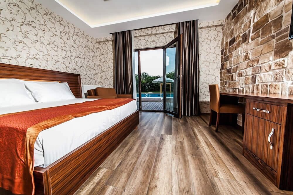 Deluxe Double Room, Pool View
