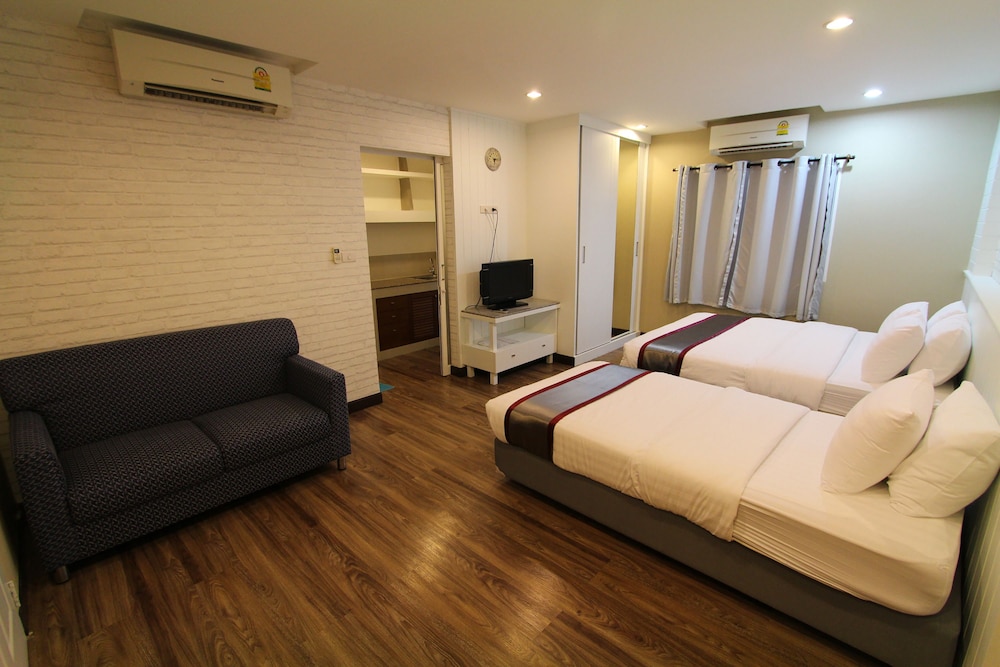 Family Triple Room, 1 Double and 1 Single photo 3