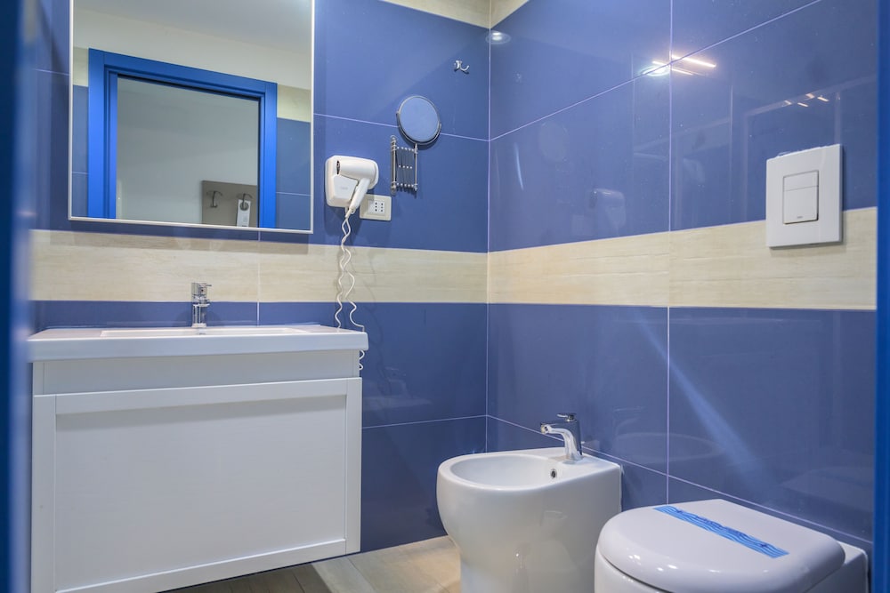 Double Room, Sea View - Photo 25
