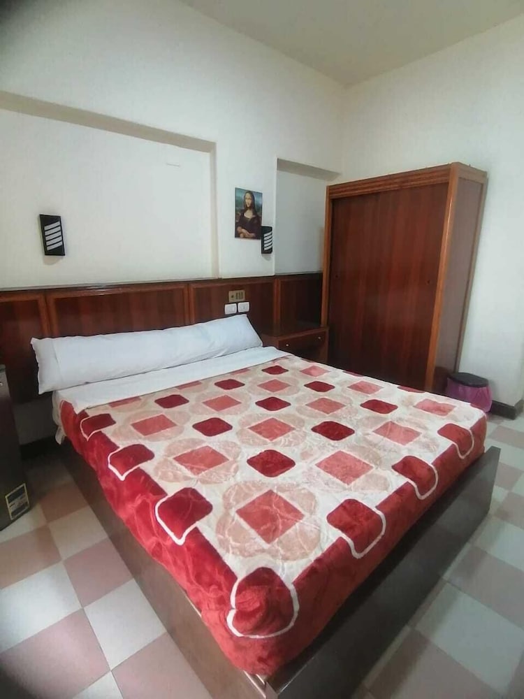Standard Single Room, 1 King Bed