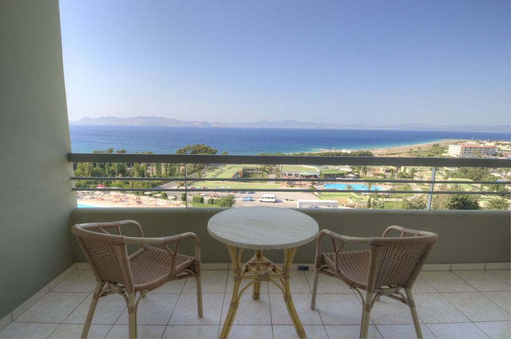 Double Room, Sea View - Photo 6