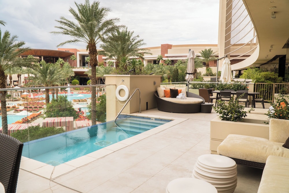 Grand Villa, 2 Bedrooms