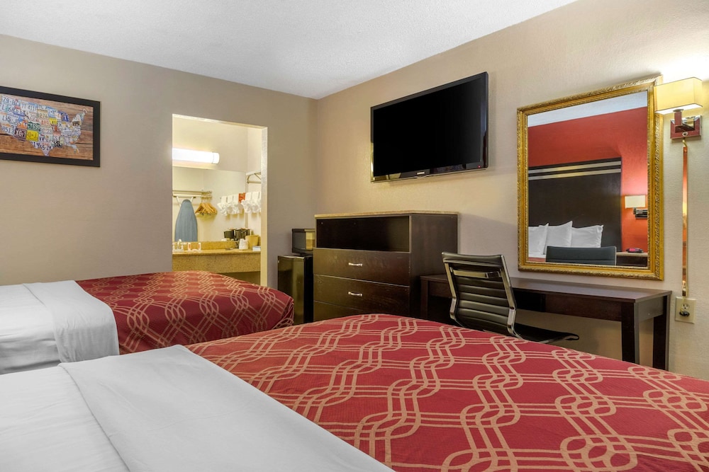Standard Double Room, 2 Double Beds, Smoking - Photo 3