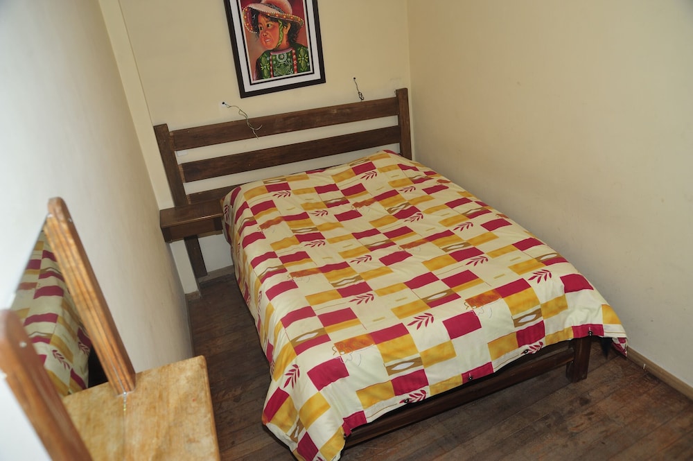 Double Room, 1 Double Bed, Shared Bathroom photo 2