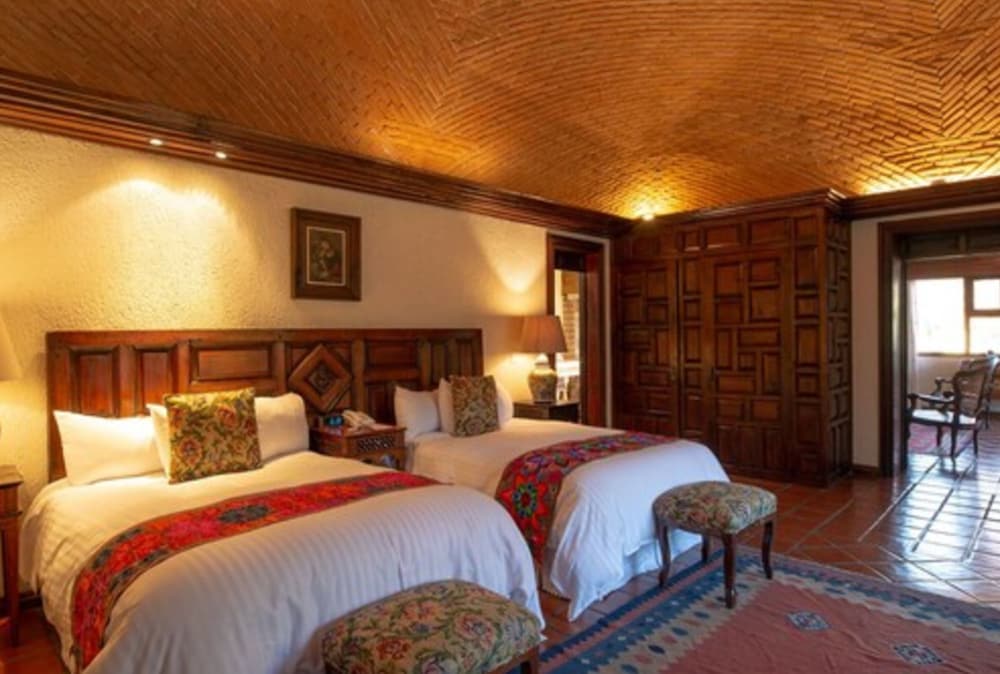 Junior Suite, 2 Double Beds photo 3