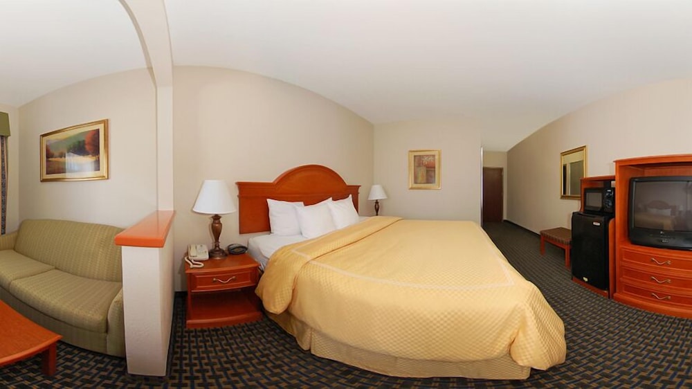 Suite, 1 King Bed with Sofa bed, Accessible, Non Smoking - Photo 20