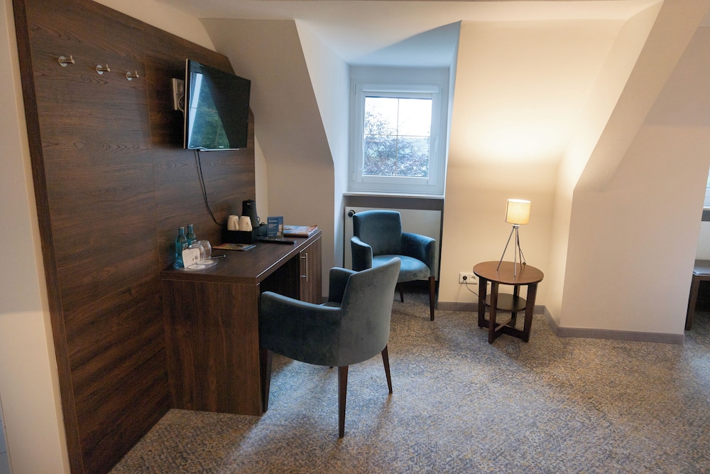 Comfort Single Room, 1 Twin Bed, Non Smoking, Lake View photo 2