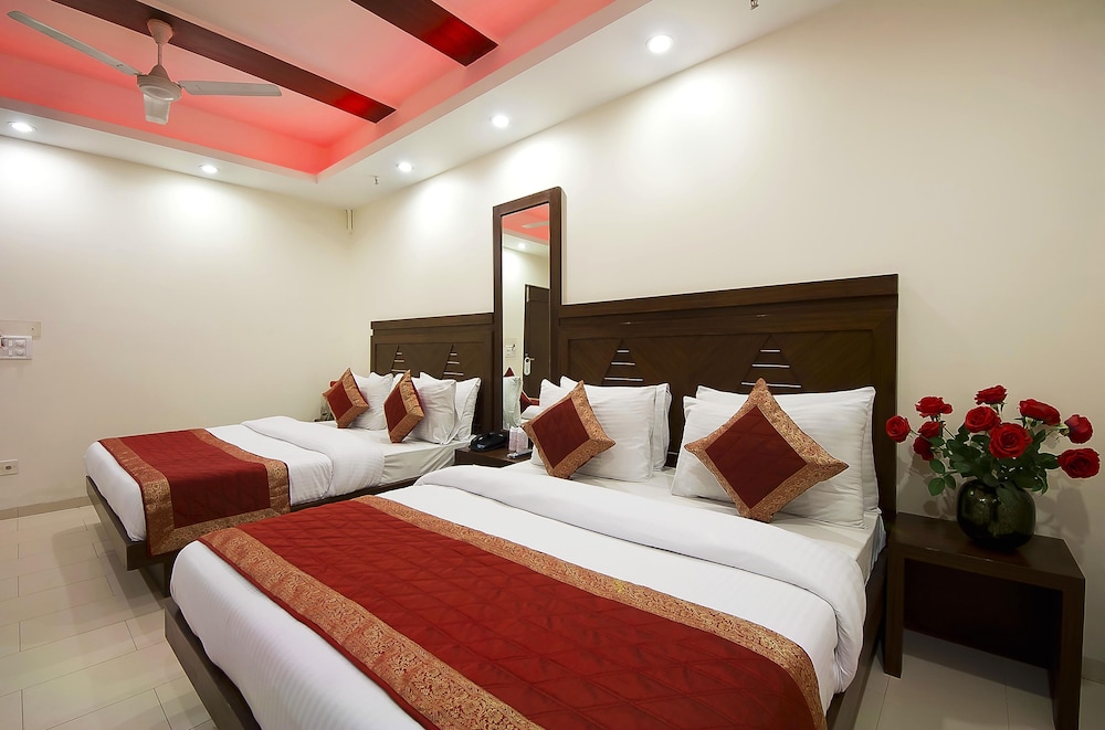 Deluxe Room - Photo 2