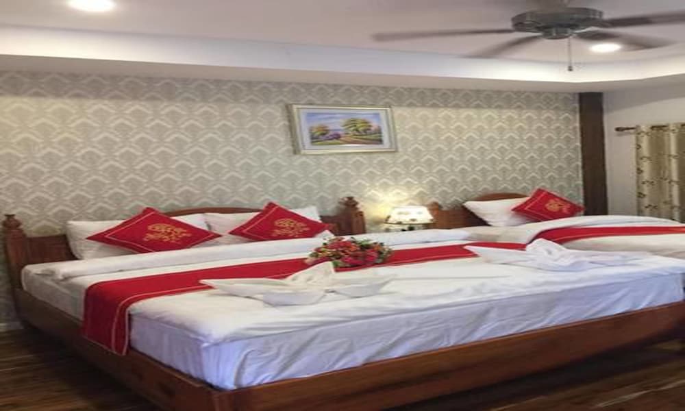 Superior Triple Room with Terrace River View photo 2