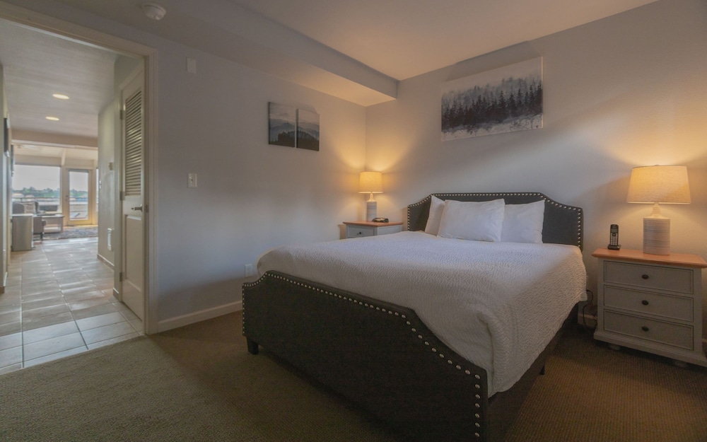 Room, Multiple Beds, Bay View photo 2