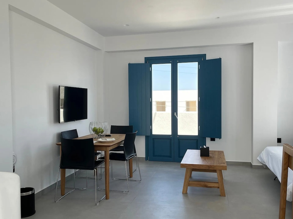 Comfort Room (Courtyard | Family) - Photo 5