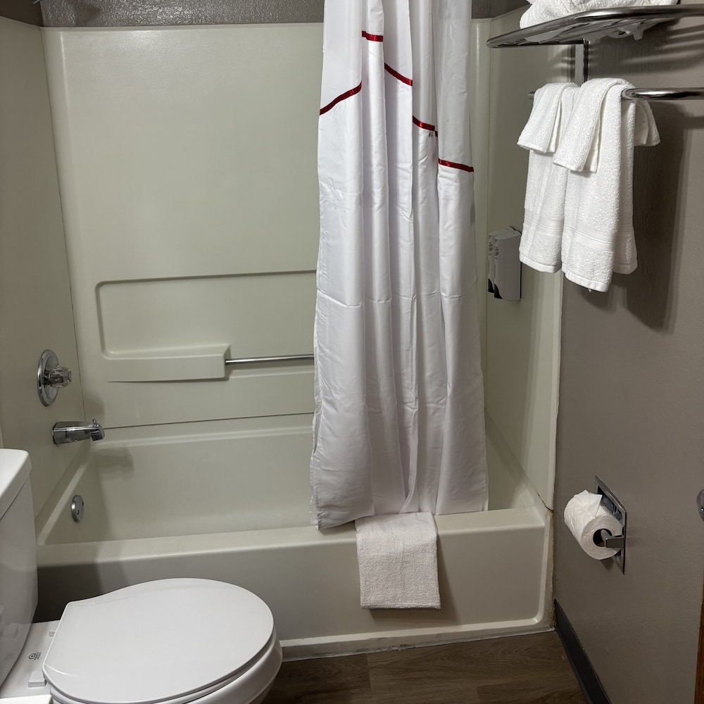 Superior Room, 1 King Bed, Non Smoking - Photo 7