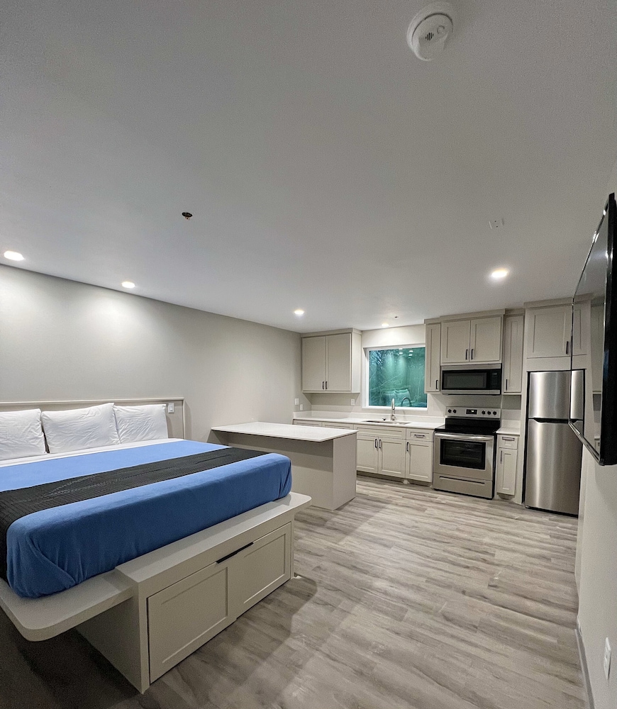 Single Room, Kitchenette