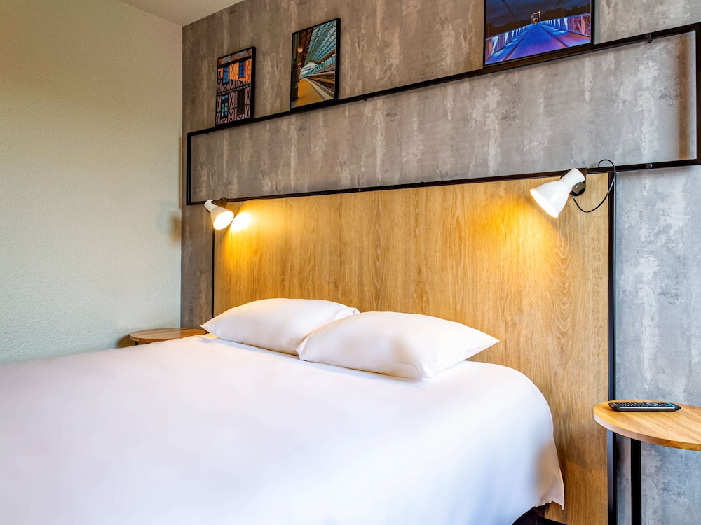 Standard Room, 1 Double Bed - Photo 8