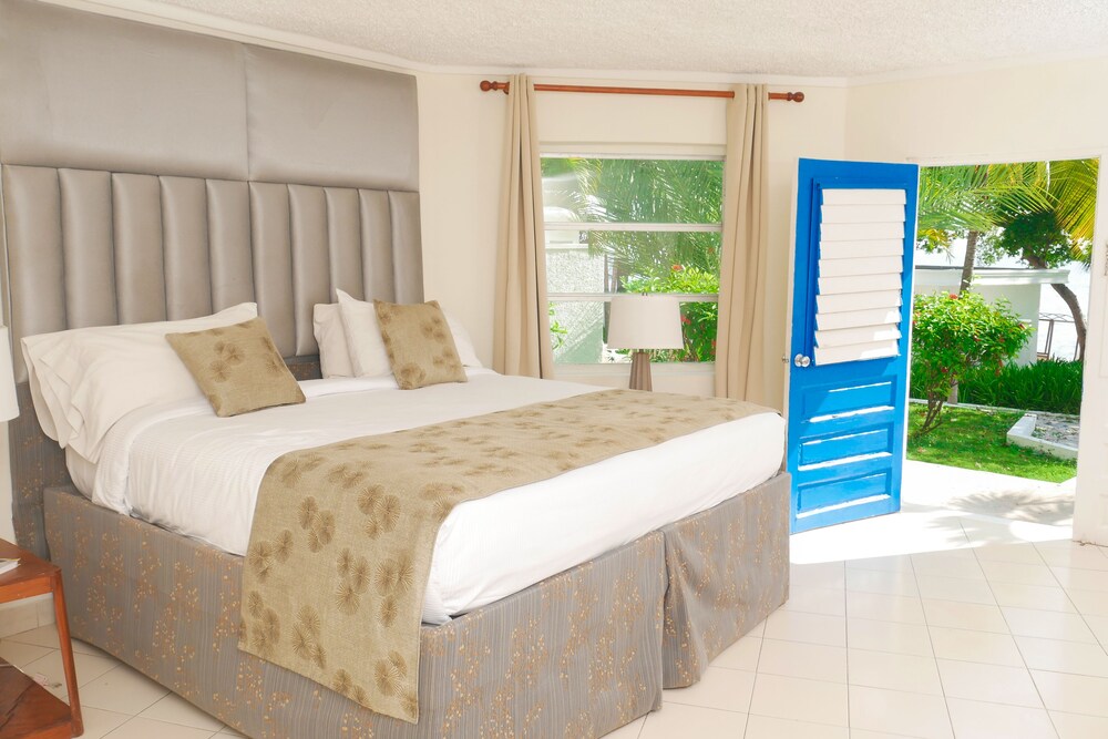 King Bed Ocean View Bungalow