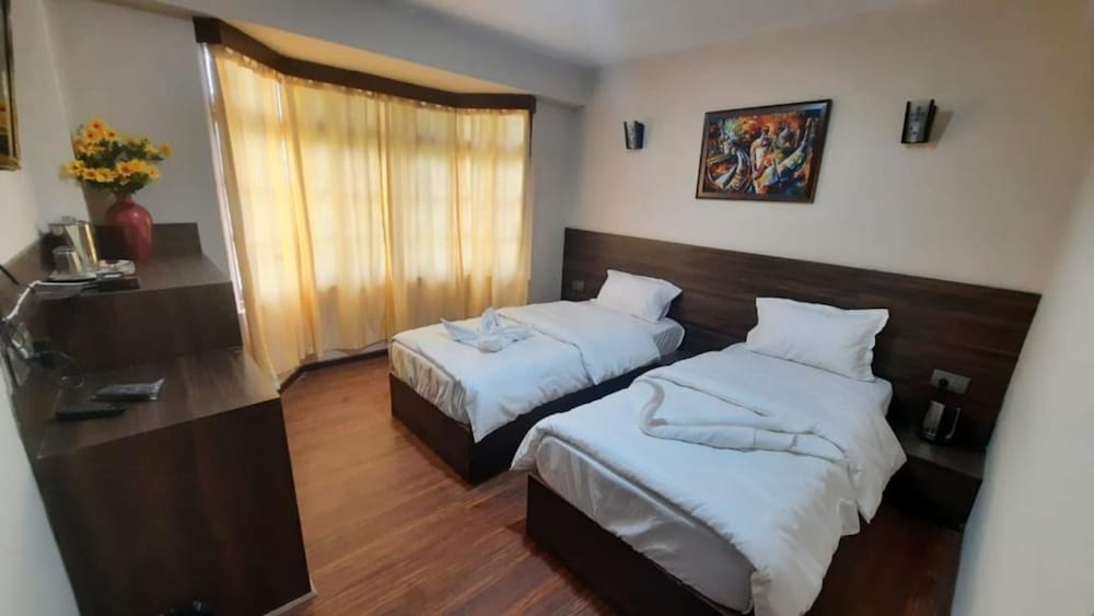 Deluxe Double Room - Photo 12