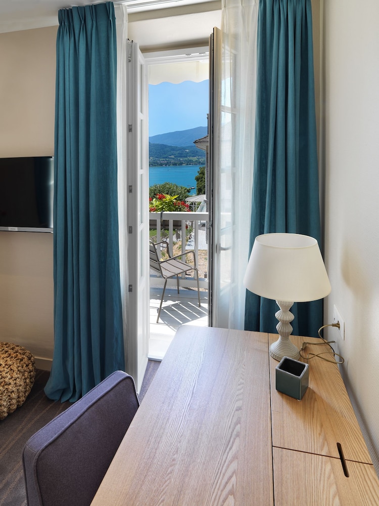 Comfort Double or Twin Room, Partial Lake View (Tournette) photo 2