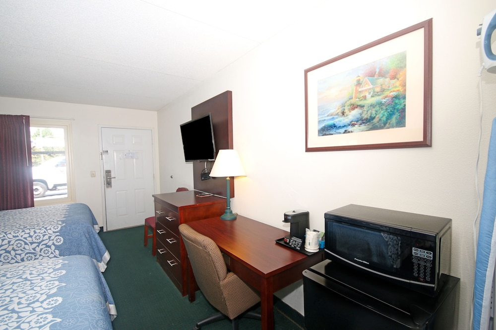 Double Room, 2 Queen Beds, Non Smoking - Photo 10