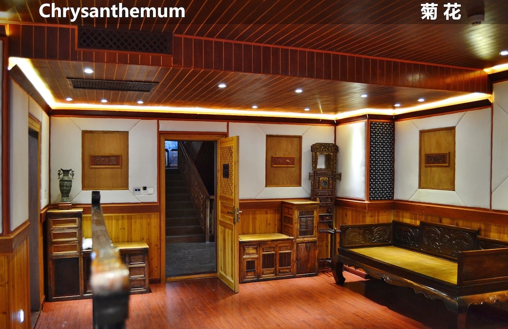 Luxury Suite photo 2