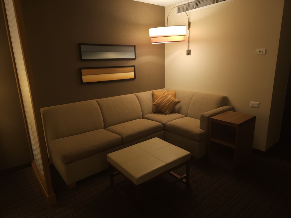 Deluxe Room, 1 King Bed with Sofa bed, City View photo 2