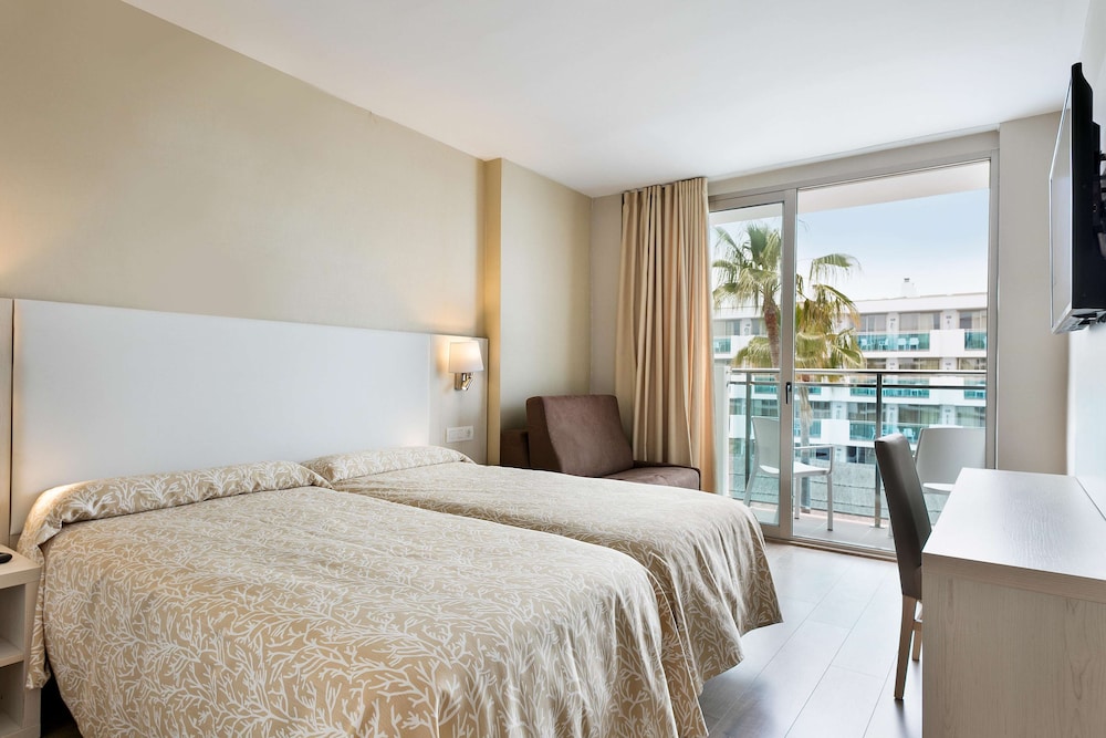 Double Room (1 Adult) - Photo 3