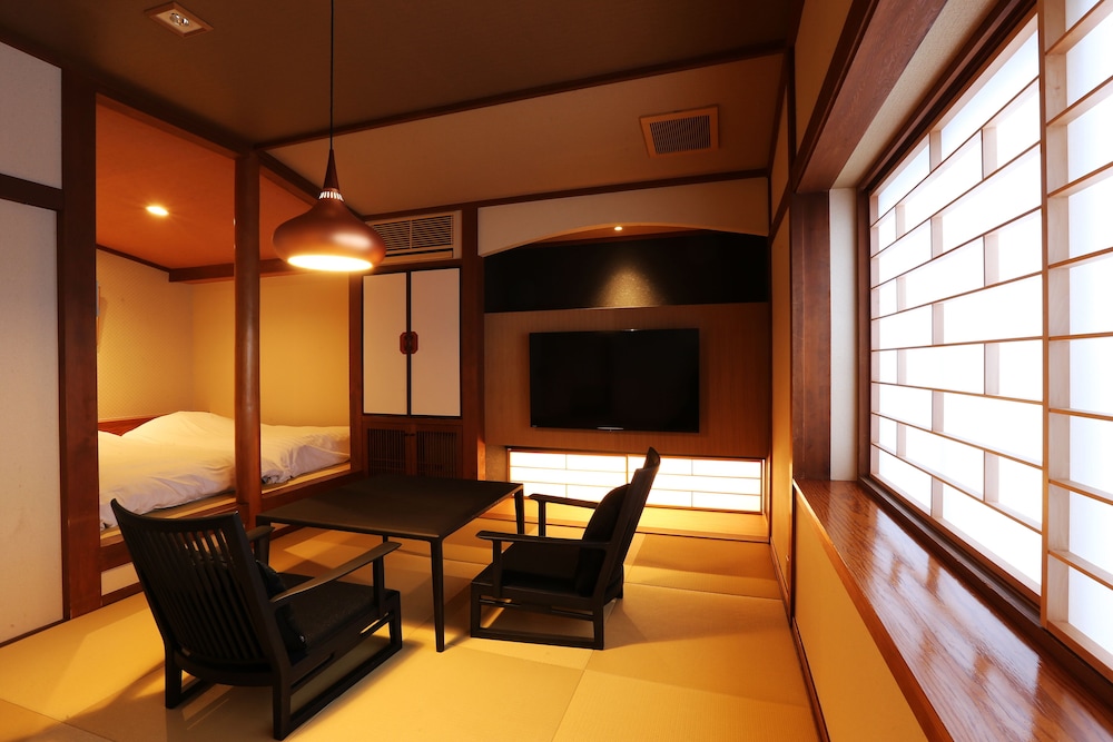 Twin Room - Photo 1