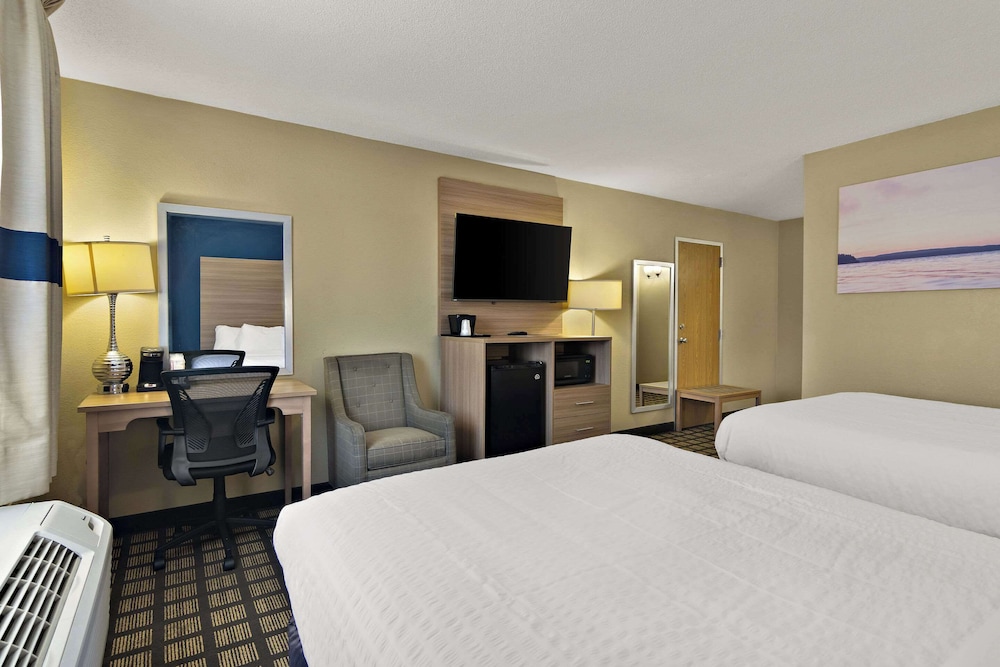 Standard Room, 2 Double Beds, Non Smoking - Photo 2