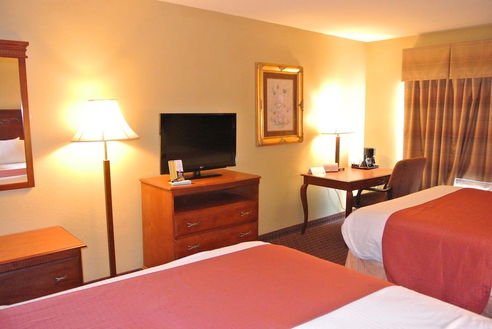 Standard Room, 2 Queen Beds, Non Smoking photo 3