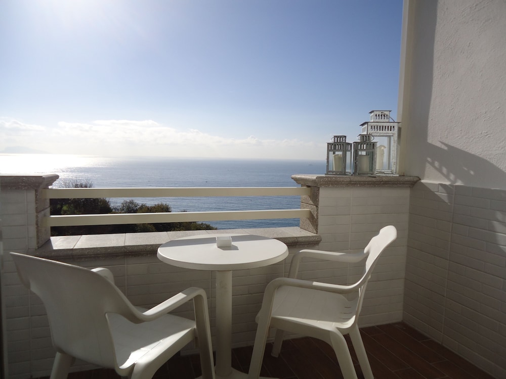 Single Room, Sea View photo 2