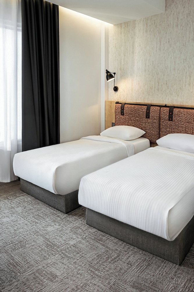 Standard Twin Room, City View photo 1